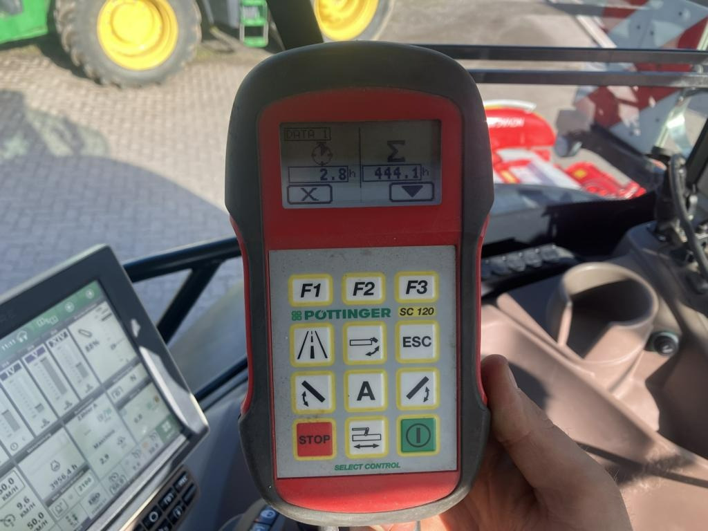Pöttinger NOVACAT A10 CF - Korrëse bari: foto 3 Pöttinger NOVACAT A10 CF - Korrëse bari: foto 3