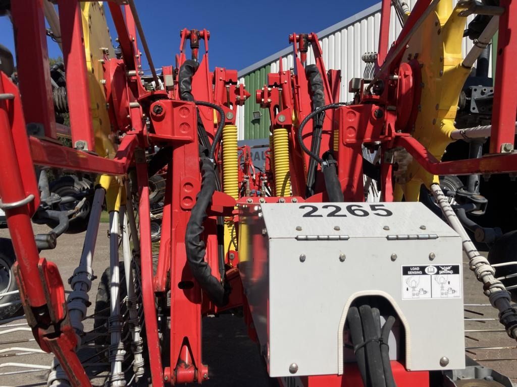 Pöttinger TOP 1252 C - Barkthyese/ Shkundës bari: foto 3 Pöttinger TOP 1252 C - Barkthyese/ Shkundës bari: foto 3