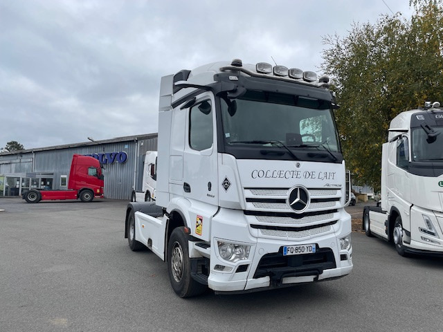 Mercedes-Benz Actros - Gjysmë-kamion: foto 2 Mercedes-Benz Actros - Gjysmë-kamion: foto 2