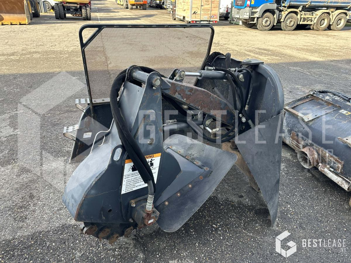 BOBCAT SG60 GRINDER ROGNEUSE DE SOUCHE - Bluarës trungu: foto 1 BOBCAT SG60 GRINDER ROGNEUSE DE SOUCHE - Bluarës trungu: foto 1