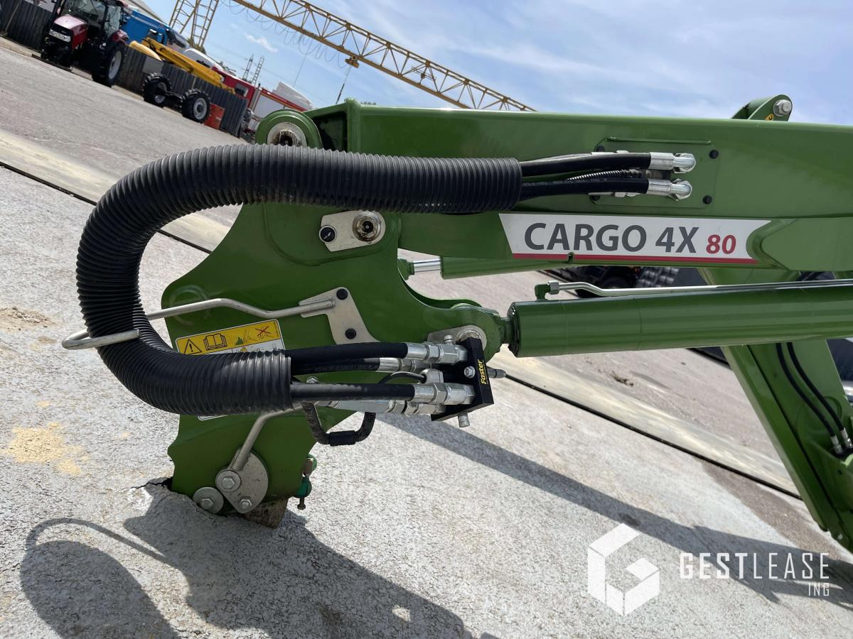 Fendt CARGO 4X 80 - Ngarkues ballor për traktor: foto 5 Fendt CARGO 4X 80 - Ngarkues ballor për traktor: foto 5