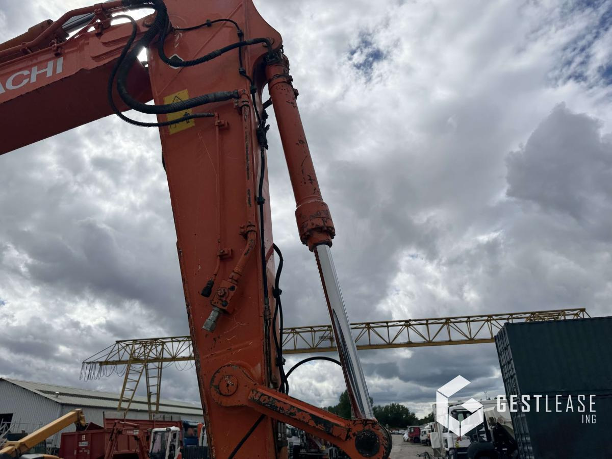 Hitachi ZX250LCN-5B - Ekskavator me zinxhirë: foto 5 Hitachi ZX250LCN-5B - Ekskavator me zinxhirë: foto 5