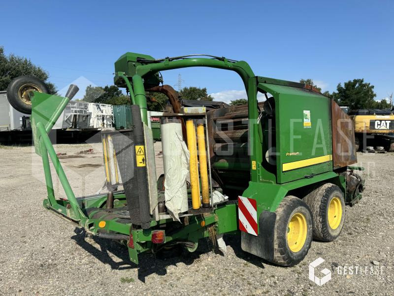 John Deere 744 - Dengmbledhëse e rrumbullakët: foto 2 John Deere 744 - Dengmbledhëse e rrumbullakët: foto 2