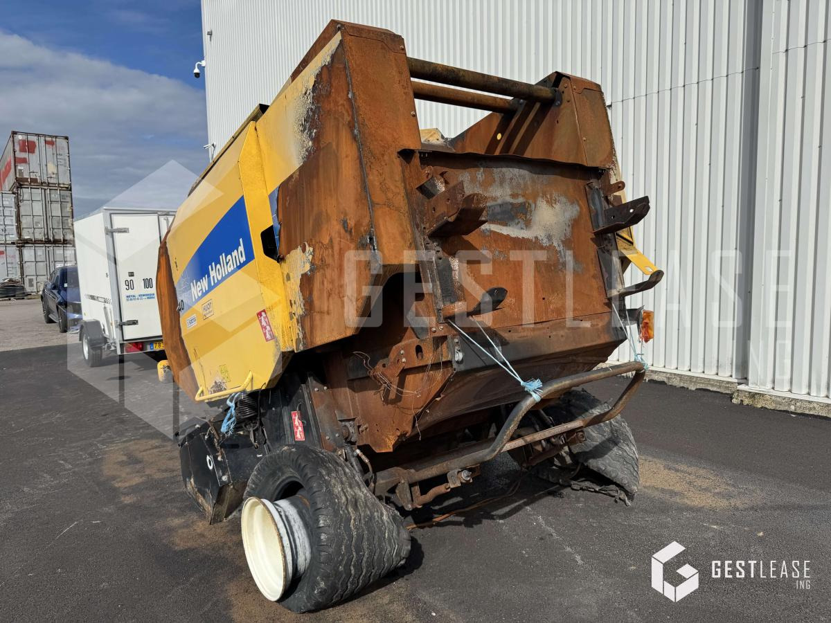 New Holland BR740 - Dengmbledhëse e rrumbullakët: foto 2 New Holland BR740 - Dengmbledhëse e rrumbullakët: foto 2