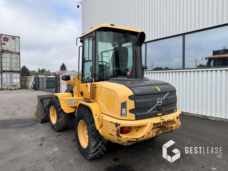 Volvo L30G - Fadrom me goma: foto 2 Volvo L30G - Fadrom me goma: foto 2