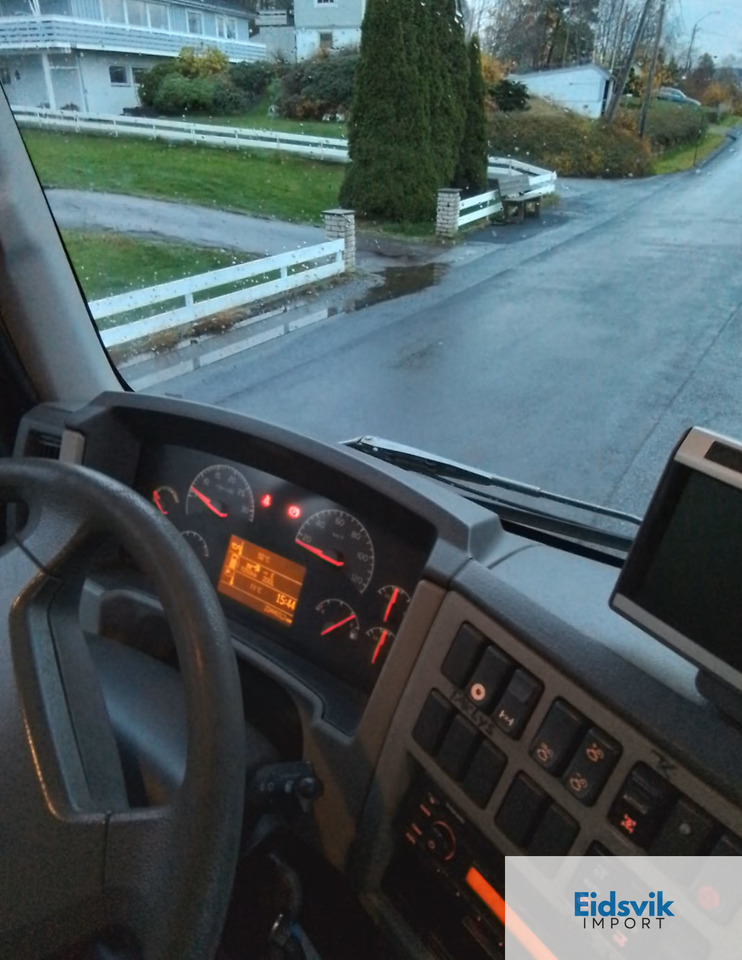 VOLVO EF 340 - Kamion vetëshkarkues: foto 5 VOLVO EF 340 - Kamion vetëshkarkues: foto 5