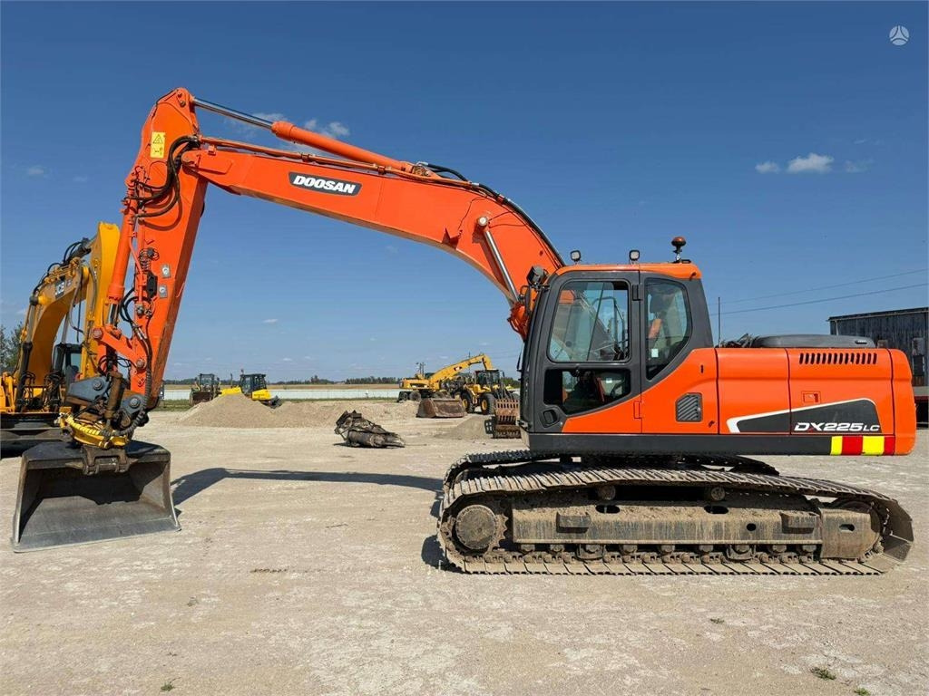 Doosan DX 225 LC ENGCON ROTOTILT TOP - Ekskavator me zinxhirë: foto 2 Doosan DX 225 LC ENGCON ROTOTILT TOP - Ekskavator me zinxhirë: foto 2