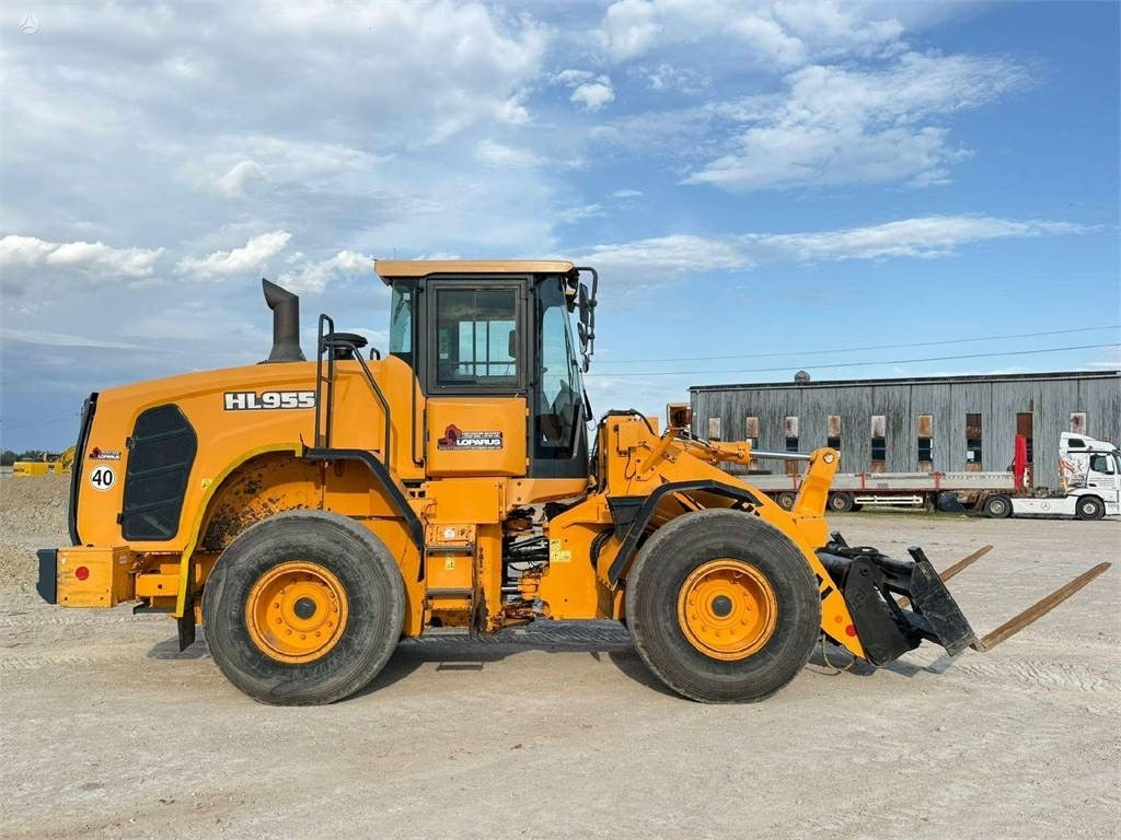 Hyundai HL 955 - Fadrom me goma: foto 2 Hyundai HL 955 - Fadrom me goma: foto 2