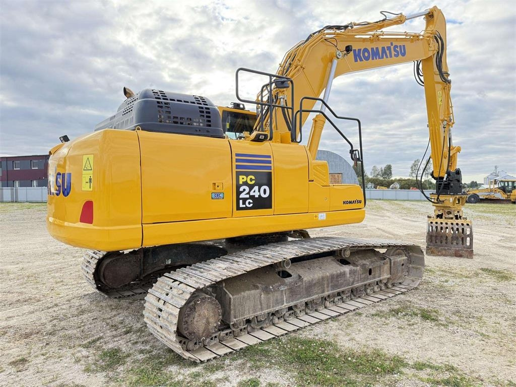 Komatsu PC 240 LC-11 - Ekskavator me zinxhirë: foto 5 Komatsu PC 240 LC-11 - Ekskavator me zinxhirë: foto 5