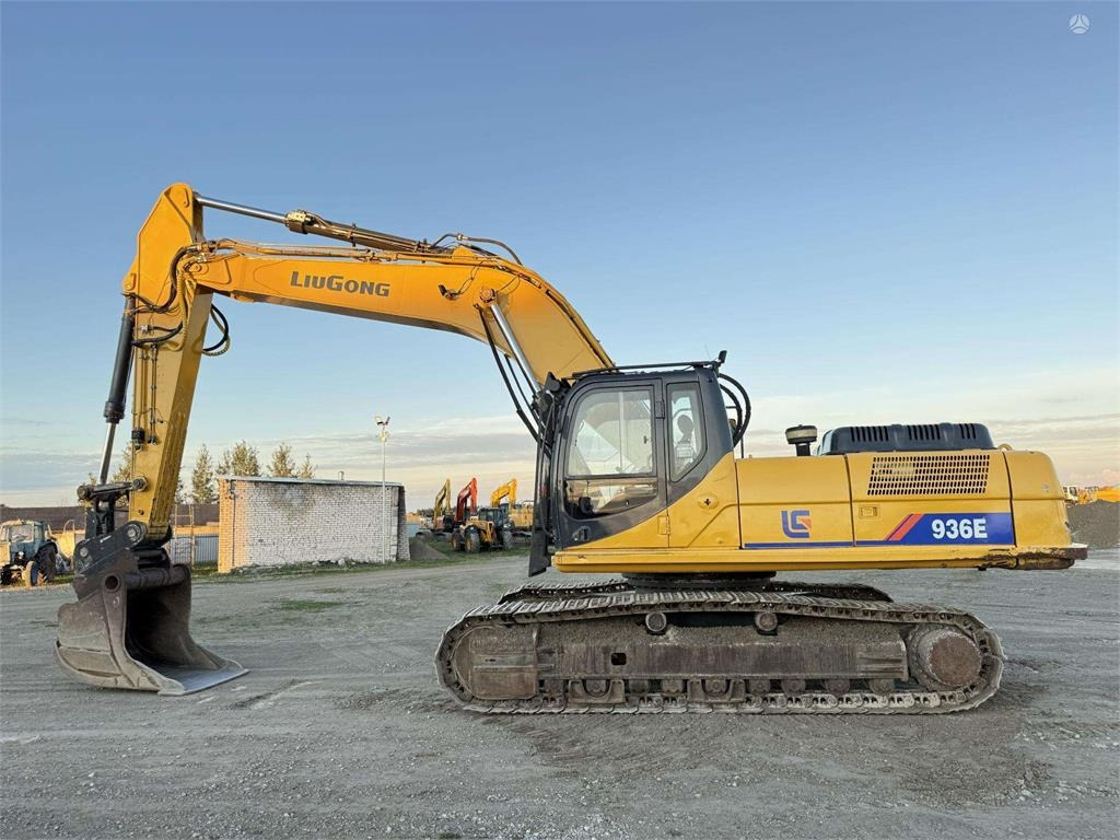 Liugong CLG 936 E cummins + kawasaki - Ekskavator me zinxhirë: foto 2 Liugong CLG 936 E cummins + kawasaki - Ekskavator me zinxhirë: foto 2