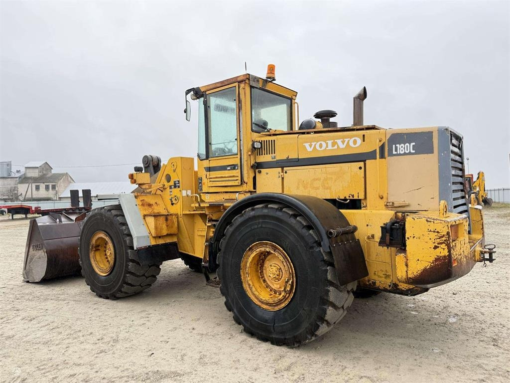 Volvo L180C quick coupler - Fadrom me goma: foto 3 Volvo L180C quick coupler - Fadrom me goma: foto 3