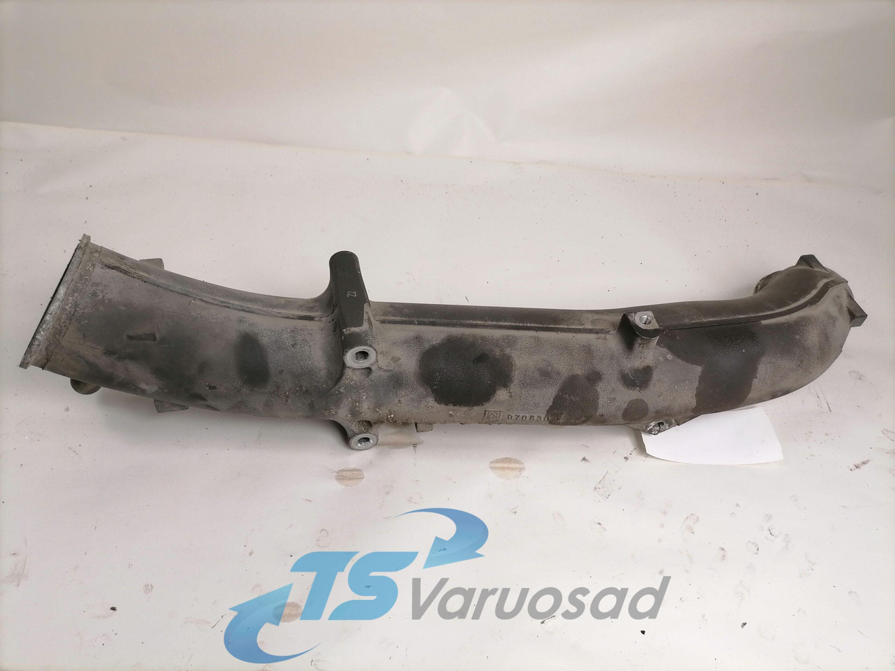 DAF intercooler pipe 1694924 - Ftohësi i ndërmjetëm për Kamioni: foto 2 DAF intercooler pipe 1694924 - Ftohësi i ndërmjetëm për Kamioni: foto 2
