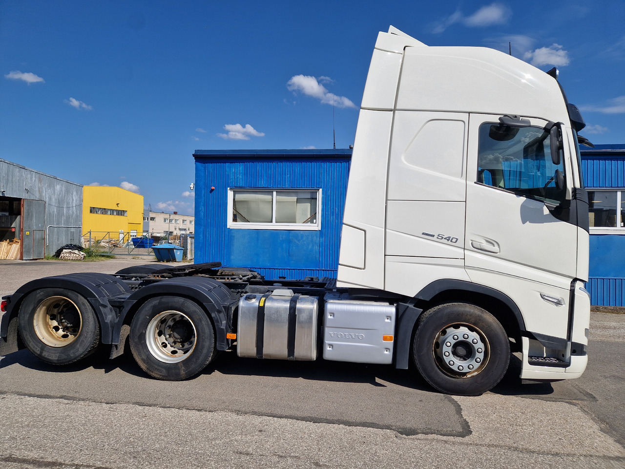 VOLVO FH full air + retarder - Gjysmë-kamion: foto 3 VOLVO FH full air + retarder - Gjysmë-kamion: foto 3