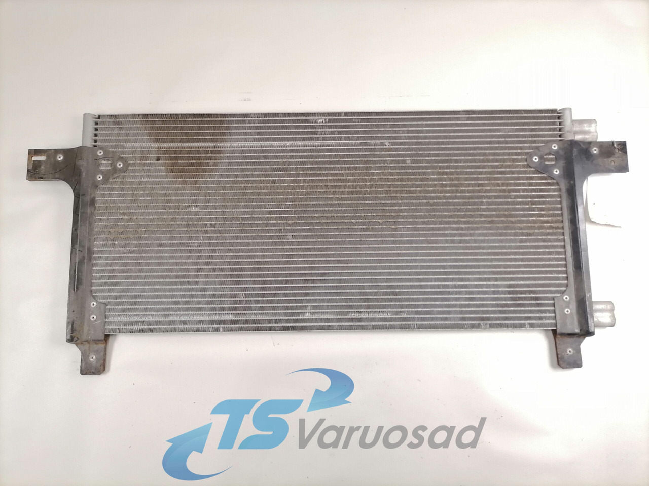 MAN A/C radiator 81619200030 - Ngrohja/ Ventilimi për Kamioni: foto 5 MAN A/C radiator 81619200030 - Ngrohja/ Ventilimi për Kamioni: foto 5