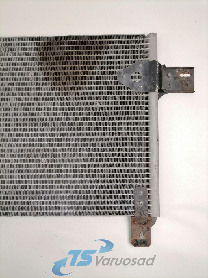 MAN A/C radiator 81619200030 - Ngrohja/ Ventilimi për Kamioni: foto 4 MAN A/C radiator 81619200030 - Ngrohja/ Ventilimi për Kamioni: foto 4