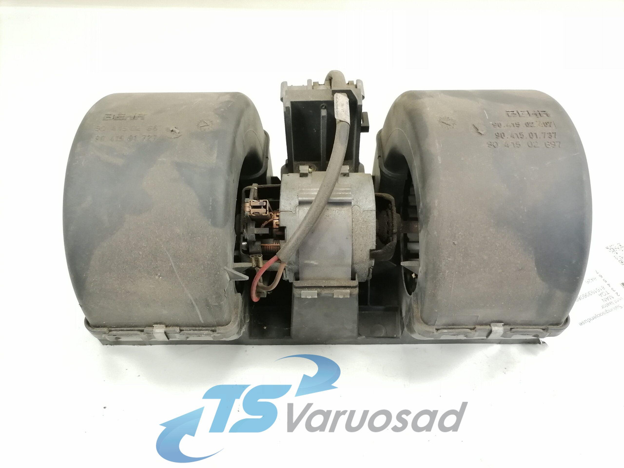 MAN Cab fan 81619306089 - Ngrohja/ Ventilimi për Kamioni: foto 4 MAN Cab fan 81619306089 - Ngrohja/ Ventilimi për Kamioni: foto 4