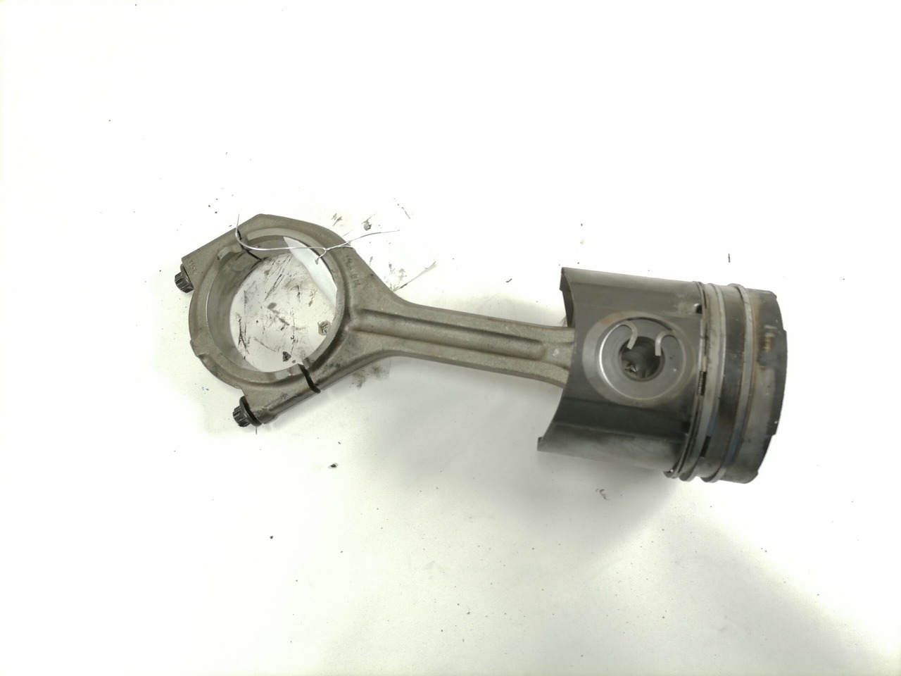 MAN Connecting rod + piston 51024006030 - Pistonat/ Unazat/ Bokullat për Kamioni: foto 2 MAN Connecting rod + piston 51024006030 - Pistonat/ Unazat/ Bokullat për Kamioni: foto 2