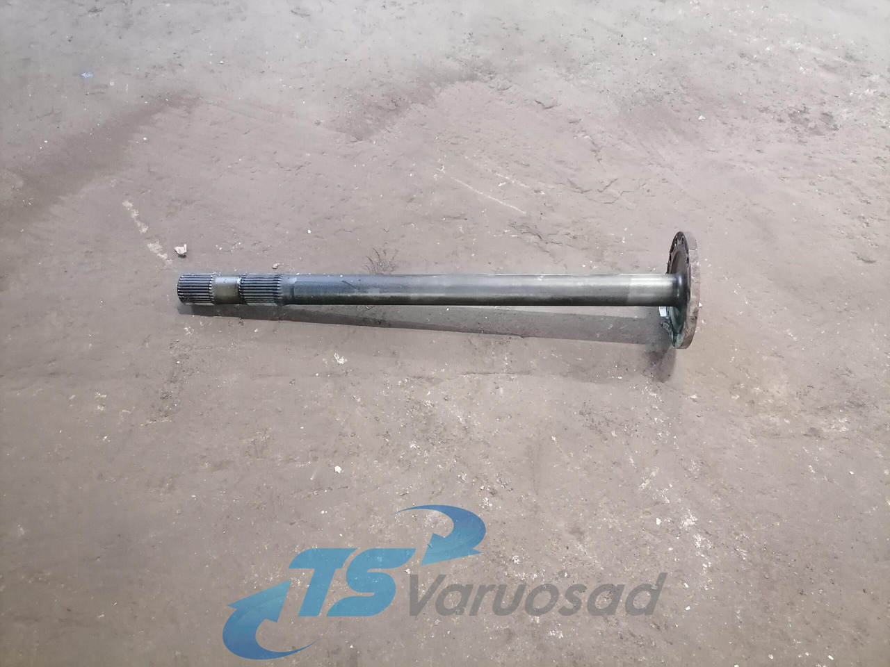 MAN Drive shaft 81355020147 - Boshti i transmisionit për Kamioni: foto 1 MAN Drive shaft 81355020147 - Boshti i transmisionit për Kamioni: foto 1