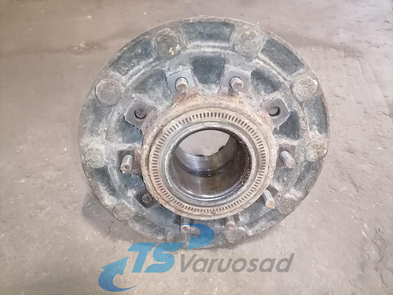 MAN Rear axel hub 81357010155 - Bucelë rrote për Kamioni: foto 2 MAN Rear axel hub 81357010155 - Bucelë rrote për Kamioni: foto 2