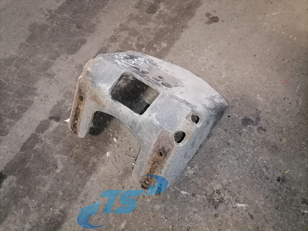 MAN bracket 81354400019 - Pezullimi i ajrit për Kamioni: foto 3 MAN bracket 81354400019 - Pezullimi i ajrit për Kamioni: foto 3