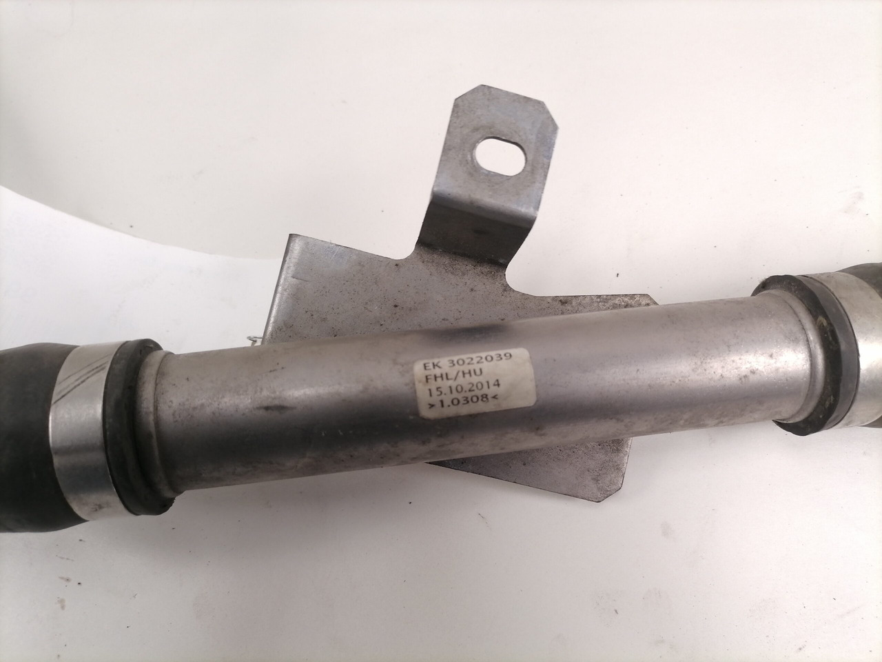 Mercedes-Benz Coolant pipe A9615005891 - Sistemi i ftohjes për Kamioni: foto 3 Mercedes-Benz Coolant pipe A9615005891 - Sistemi i ftohjes për Kamioni: foto 3