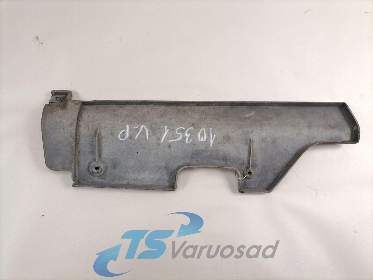 Mercedes-Benz Plastikdetail A9438850222 - Aerodinamikë/ Kuadër i drejtimit të tërthortë për Kamioni: foto 2 Mercedes-Benz Plastikdetail A9438850222 - Aerodinamikë/ Kuadër i drejtimit të tërthortë për Kamioni: foto 2