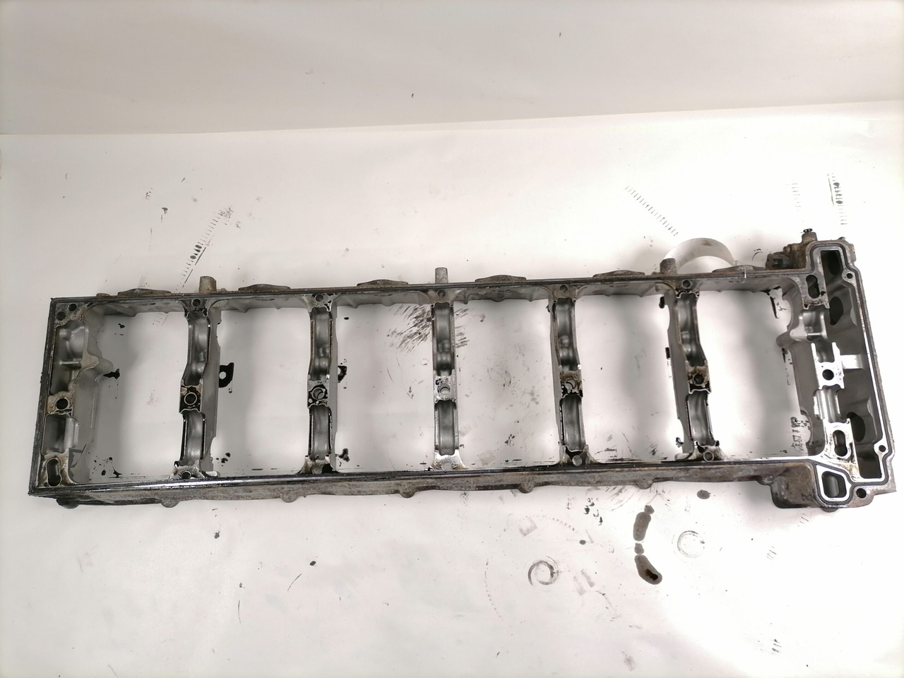 Mercedes-Benz Vahekaas A4710511402 - Koka e cilindrit për Kamioni: foto 2 Mercedes-Benz Vahekaas A4710511402 - Koka e cilindrit për Kamioni: foto 2