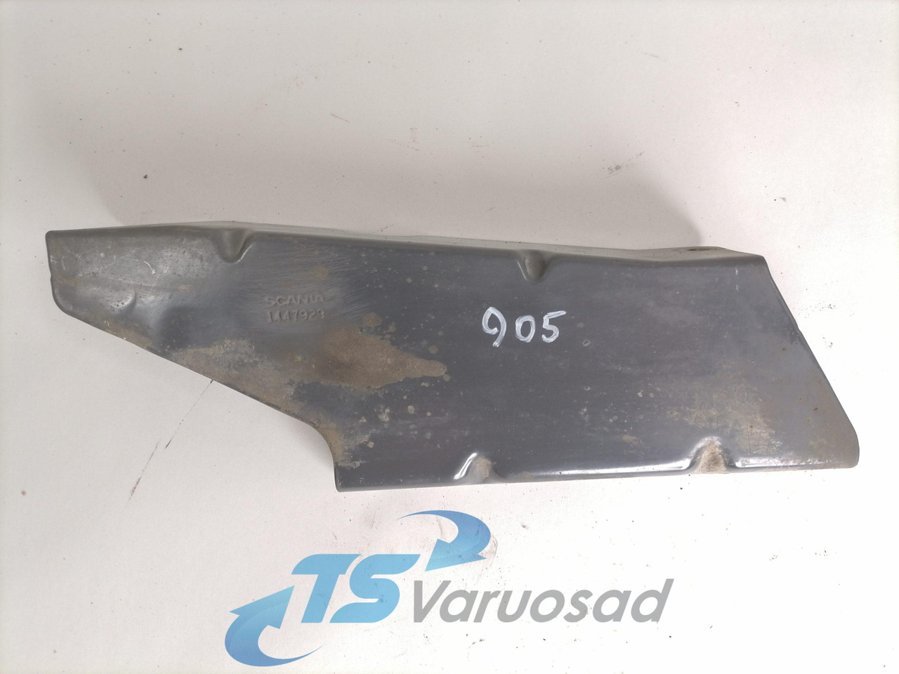 Scania Bumper bracket 1447929 - Parakolp për Kamioni: foto 2 Scania Bumper bracket 1447929 - Parakolp për Kamioni: foto 2