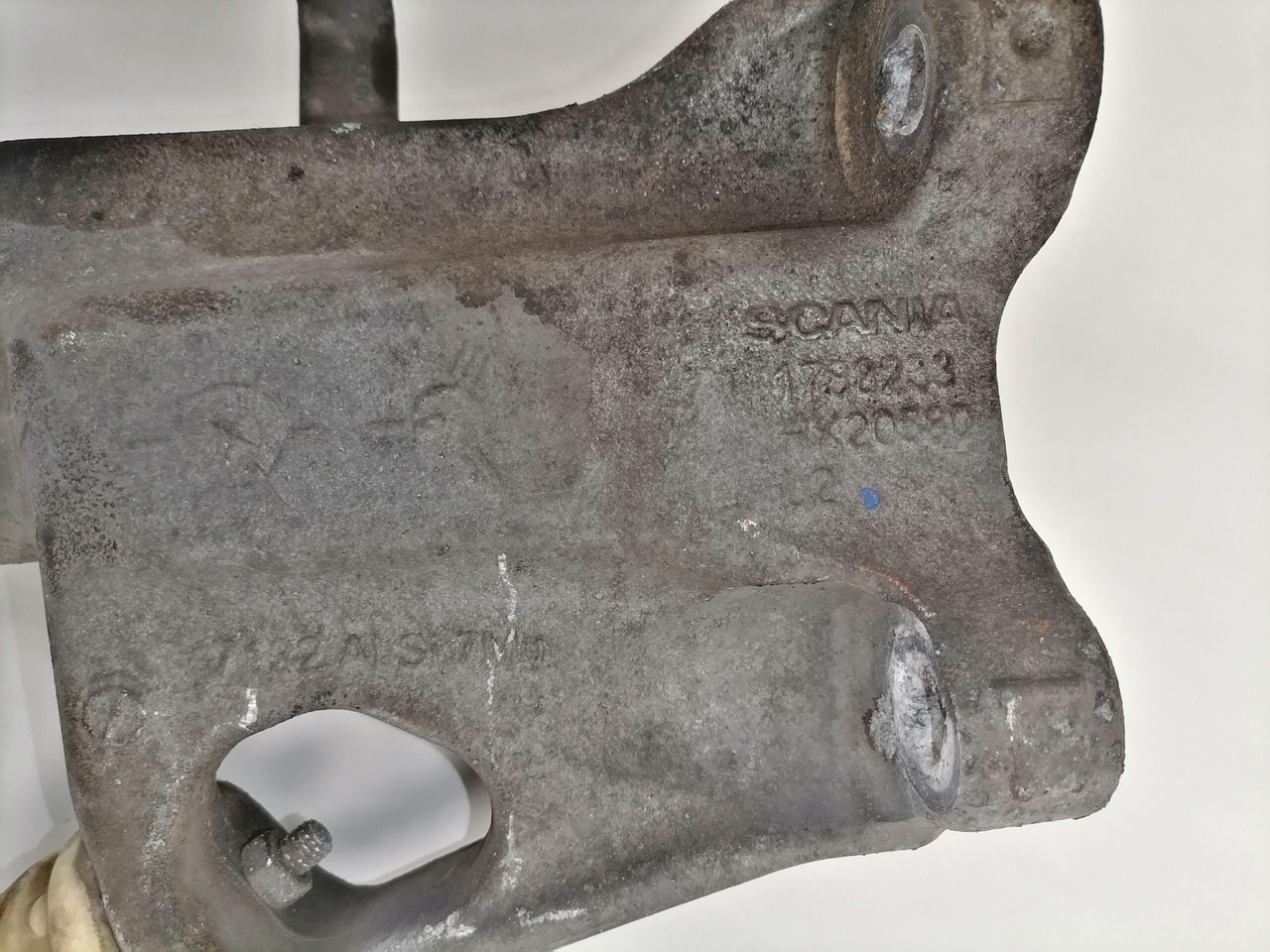 Scania Cab carrier 1788233 - Suspension i kabinës për Kamioni: foto 3 Scania Cab carrier 1788233 - Suspension i kabinës për Kamioni: foto 3