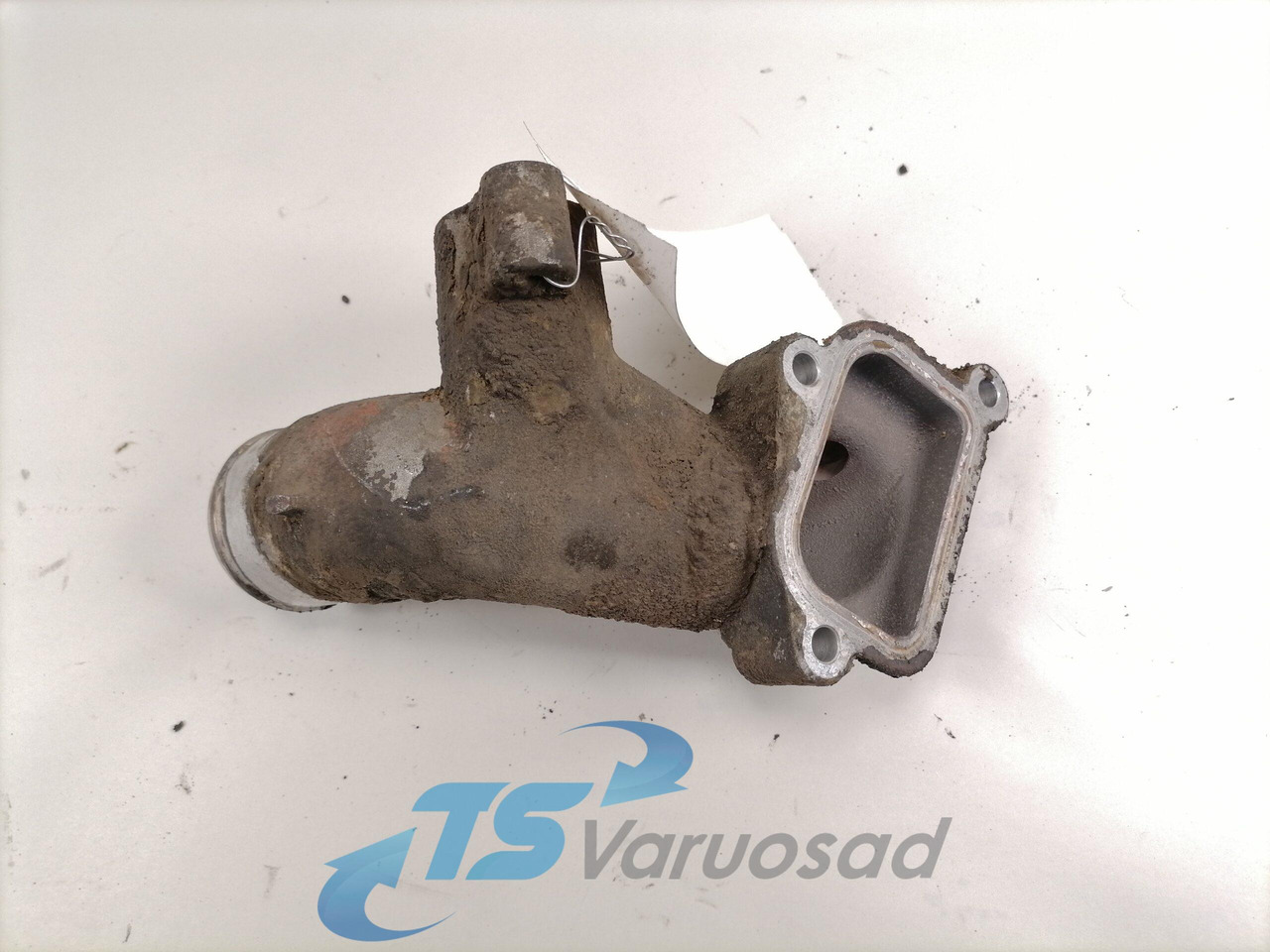 Scania Coolant pipe 1782663 - Sistemi i ftohjes për Kamioni: foto 2 Scania Coolant pipe 1782663 - Sistemi i ftohjes për Kamioni: foto 2