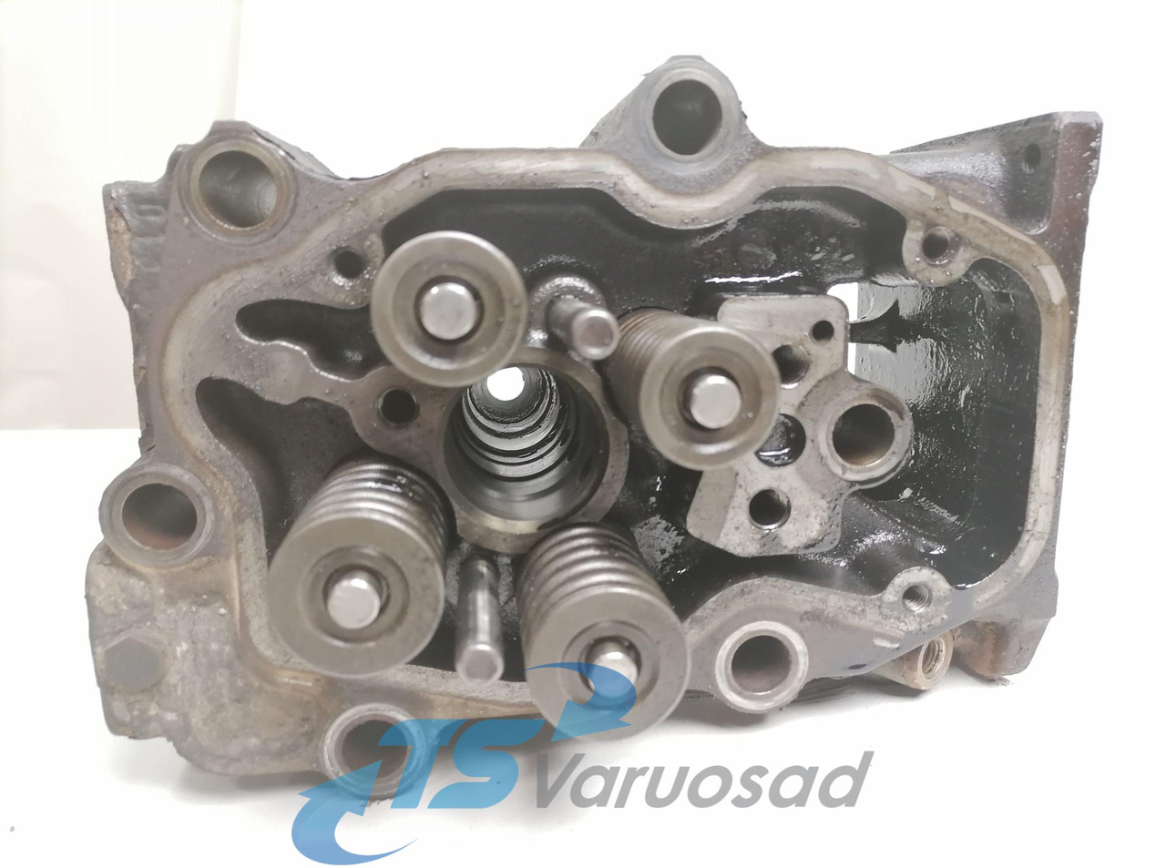 Scania Cylinder head, HPI 1924437 - Koka e cilindrit për Kamioni: foto 2 Scania Cylinder head, HPI 1924437 - Koka e cilindrit për Kamioni: foto 2