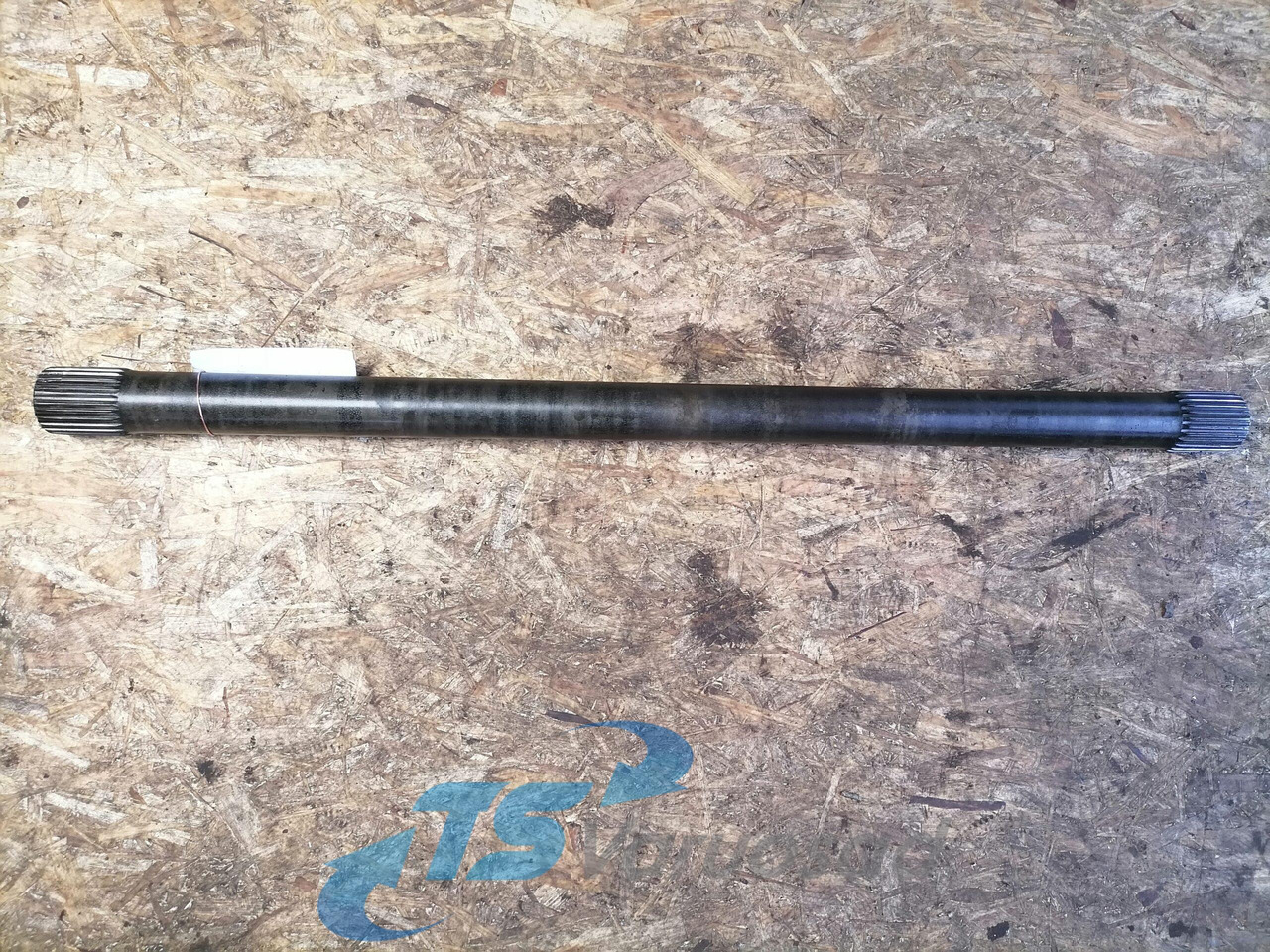 Scania Drive shaft 1315681 - Boshti i transmisionit për Kamioni: foto 2 Scania Drive shaft 1315681 - Boshti i transmisionit për Kamioni: foto 2