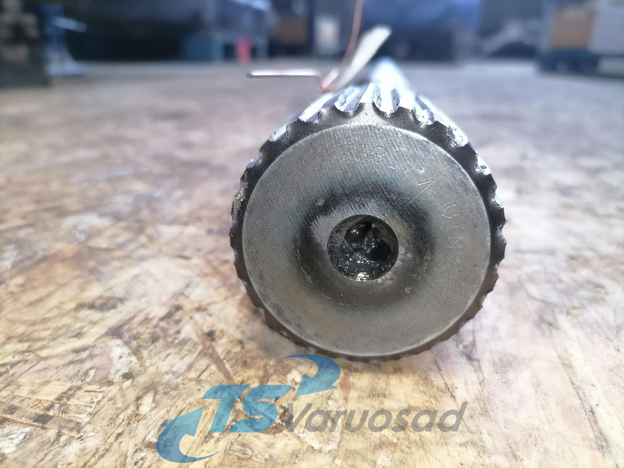 Scania Drive shaft 1315681 - Boshti i transmisionit për Kamioni: foto 5 Scania Drive shaft 1315681 - Boshti i transmisionit për Kamioni: foto 5