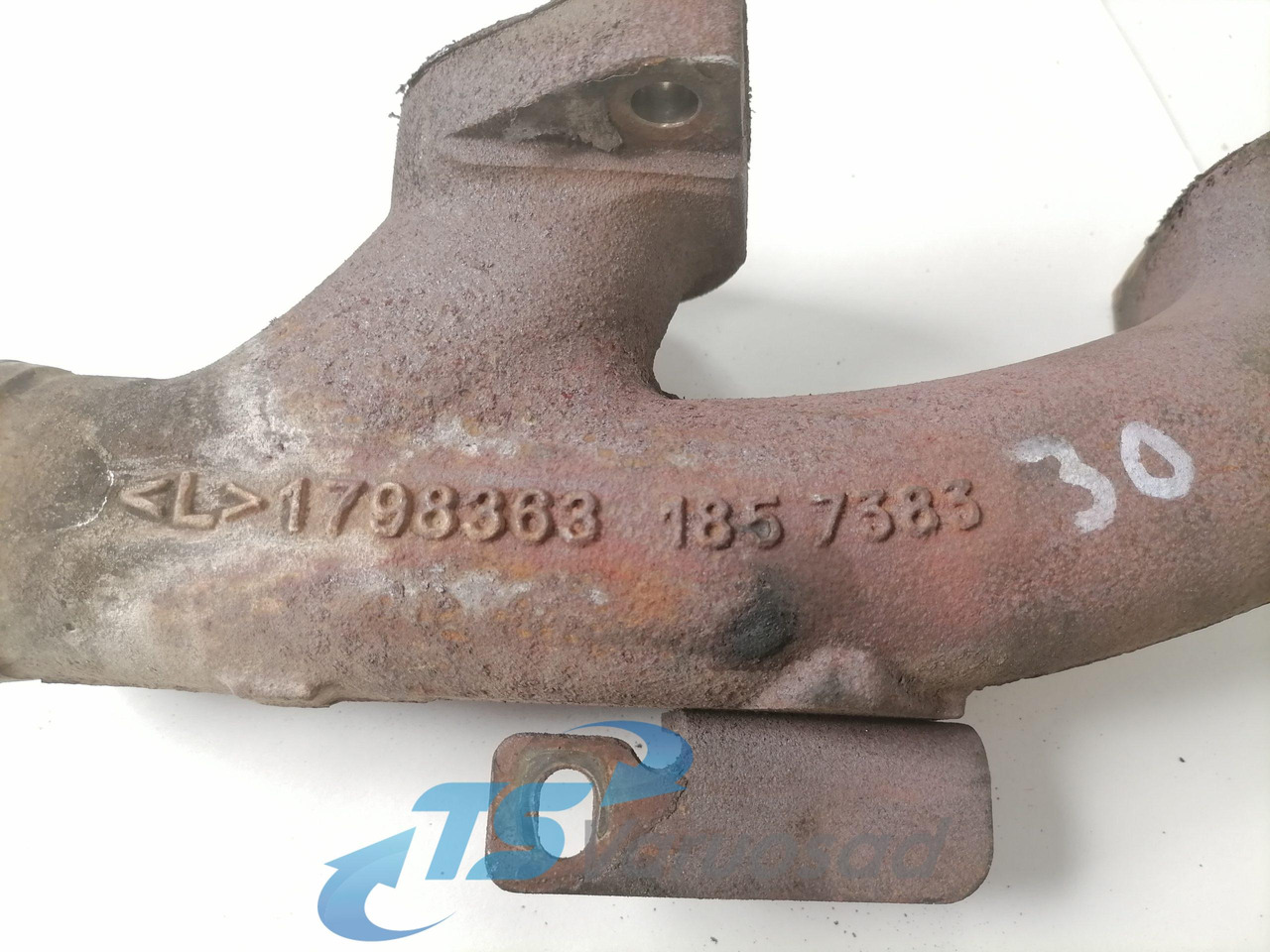 Scania Exhaust mainfold 1798363 - Kolektori i shkarkimit për Kamioni: foto 5 Scania Exhaust mainfold 1798363 - Kolektori i shkarkimit për Kamioni: foto 5