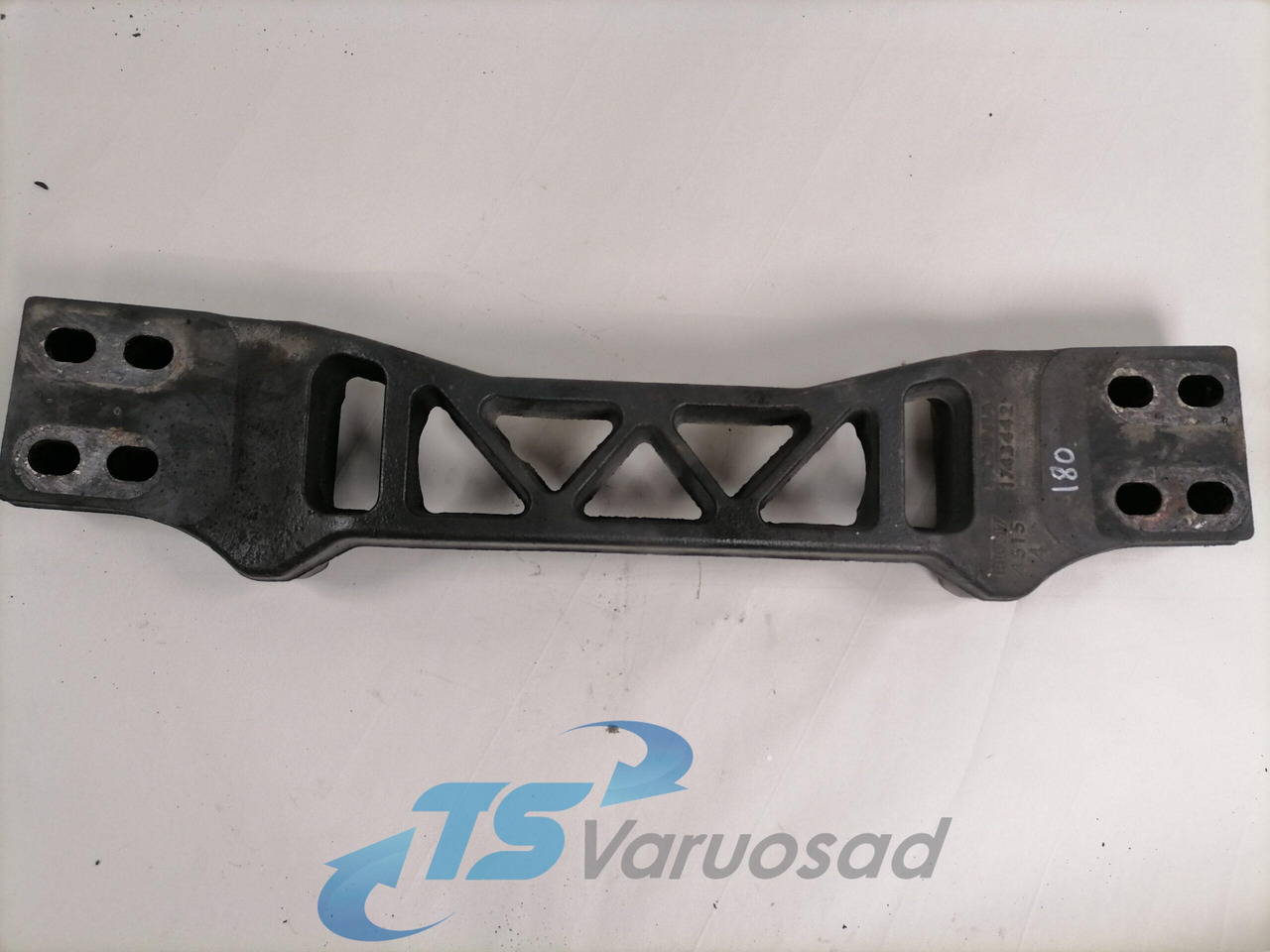 Scania Gearbox bracket 1743442 - Kutia e marsheve dhe pjesë këmbimi për Kamioni: foto 1 Scania Gearbox bracket 1743442 - Kutia e marsheve dhe pjesë këmbimi për Kamioni: foto 1