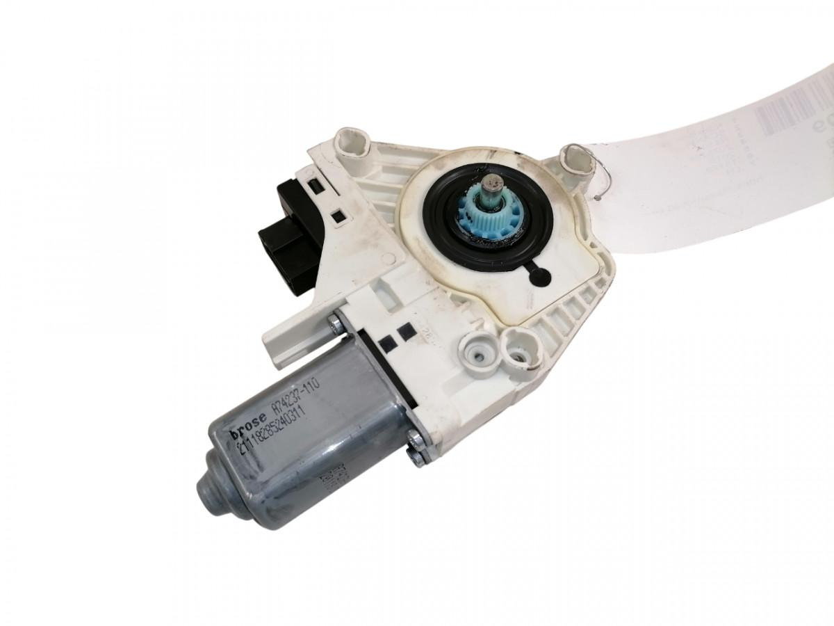 Scania Glass lift 2076264 - Dritare dhe pjesë këmbimi për Kamioni: foto 1 Scania Glass lift 2076264 - Dritare dhe pjesë këmbimi për Kamioni: foto 1