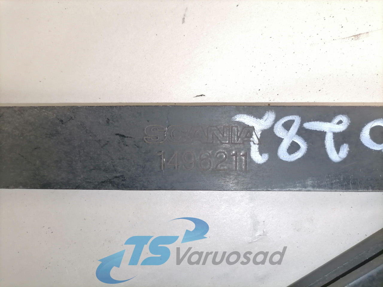 Scania Kabiini piiraja 1496211 - Pjesa universale për Kamioni: foto 2 Scania Kabiini piiraja 1496211 - Pjesa universale për Kamioni: foto 2