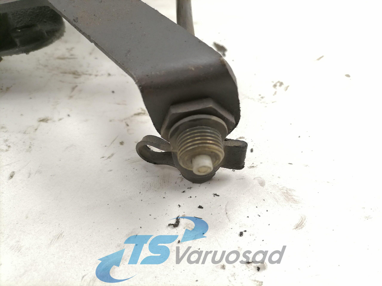 Scania Roolisüsteemi õlimahuti kandur 1792053 - Tubi i sistemit të drejtimit për Kamioni: foto 2 Scania Roolisüsteemi õlimahuti kandur 1792053 - Tubi i sistemit të drejtimit për Kamioni: foto 2