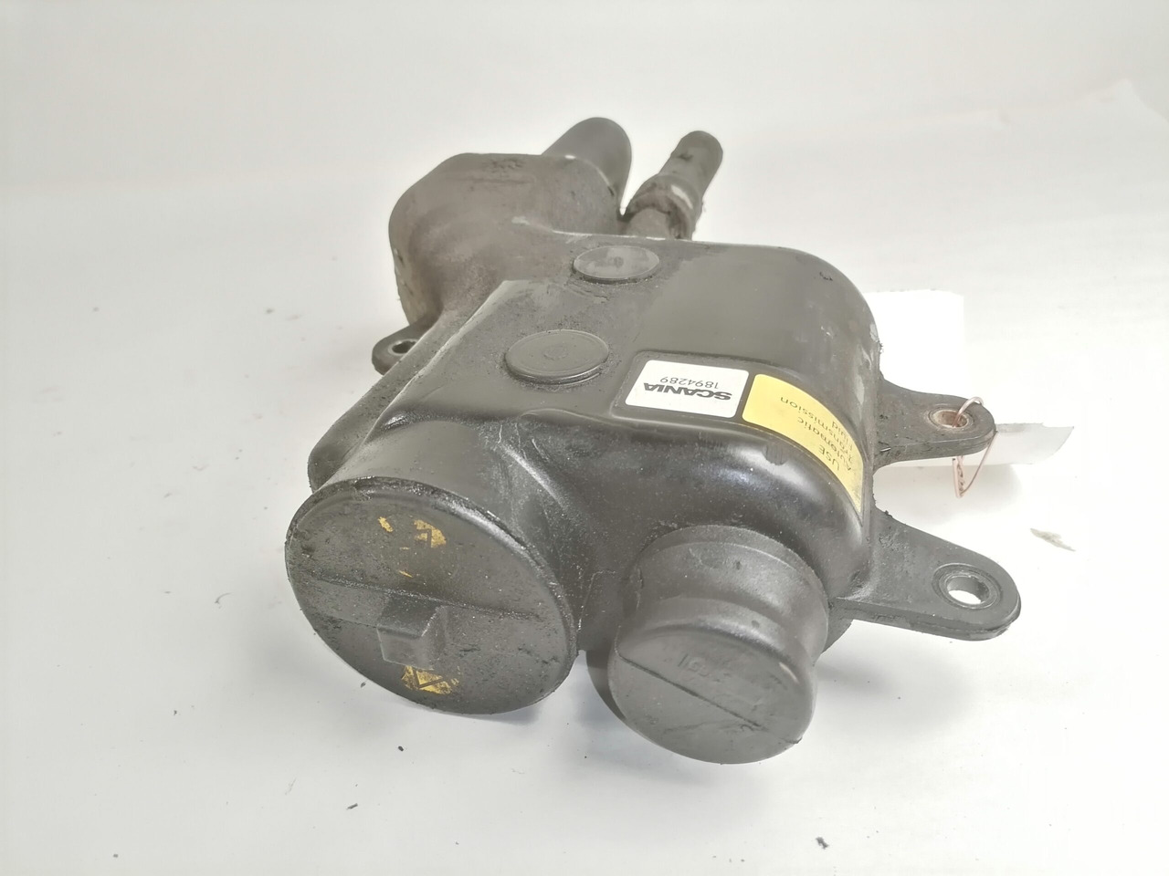 Scania Scania steering oil tank 1894289 - Tubi i sistemit të drejtimit për Kamioni: foto 3 Scania Scania steering oil tank 1894289 - Tubi i sistemit të drejtimit për Kamioni: foto 3