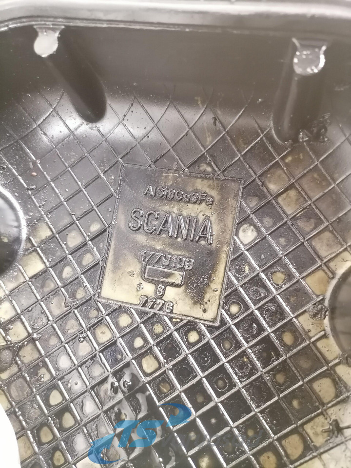 Scania Valve cover 1779109 - Koka e cilindrit për Kamioni: foto 3 Scania Valve cover 1779109 - Koka e cilindrit për Kamioni: foto 3