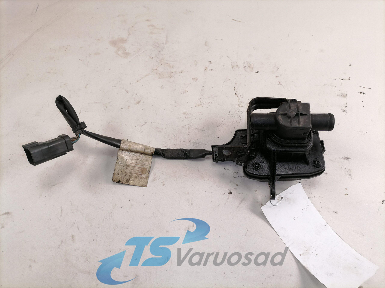 Scania Water valve 4460910300 - Ngrohja/ Ventilimi për Kamioni: foto 3 Scania Water valve 4460910300 - Ngrohja/ Ventilimi për Kamioni: foto 3
