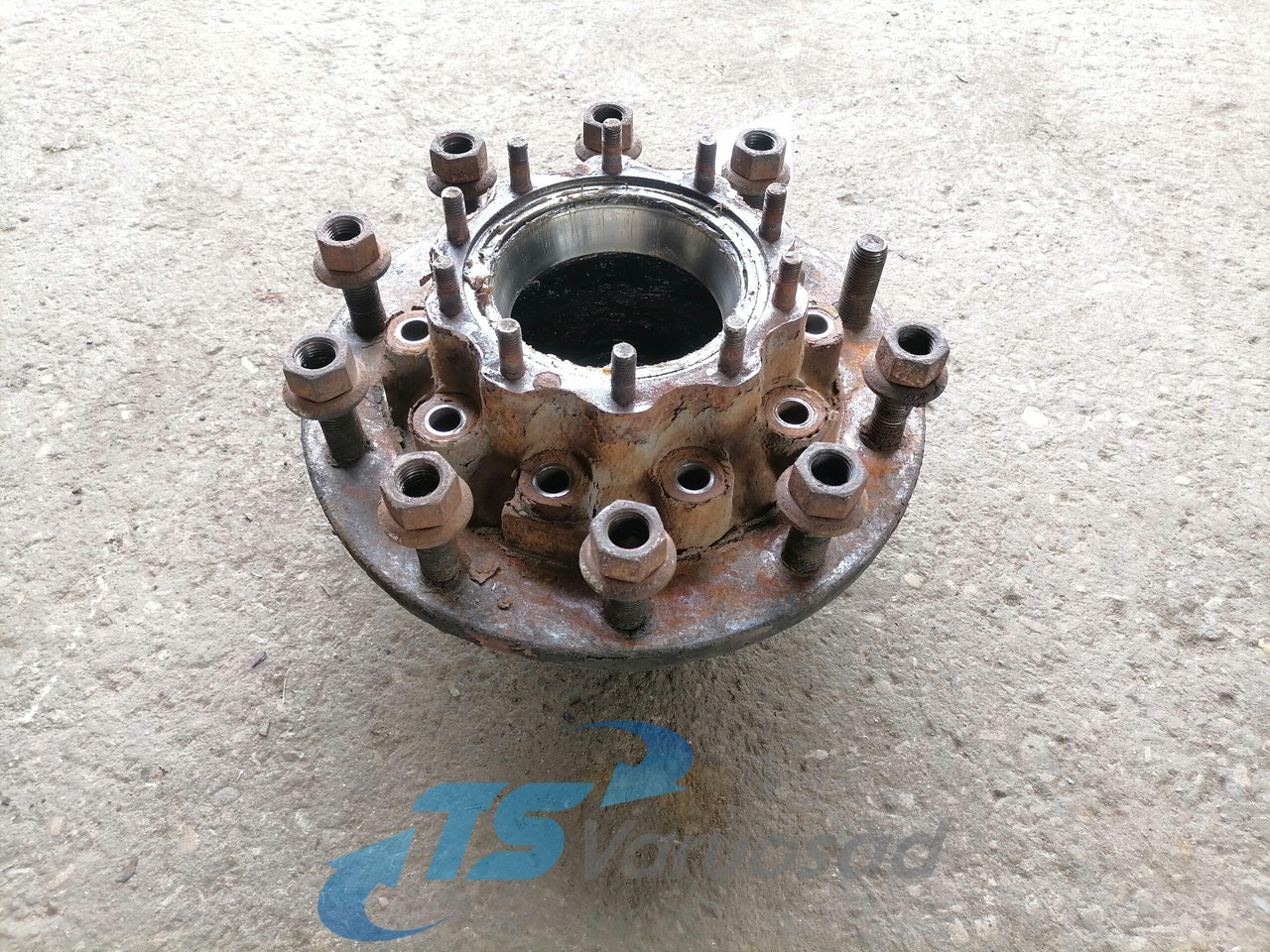 Scania Wheel hub 1382884 - Bucelë rrote për Kamioni: foto 1 Scania Wheel hub 1382884 - Bucelë rrote për Kamioni: foto 1