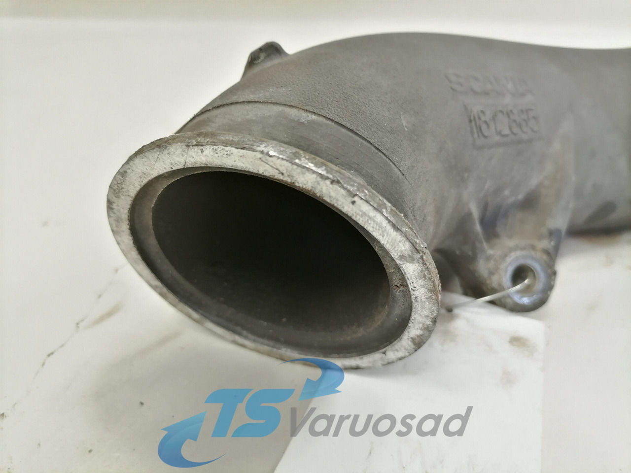 Scania intercooler pipe 1812885 - Ftohësi i ndërmjetëm për Kamioni: foto 4 Scania intercooler pipe 1812885 - Ftohësi i ndërmjetëm për Kamioni: foto 4