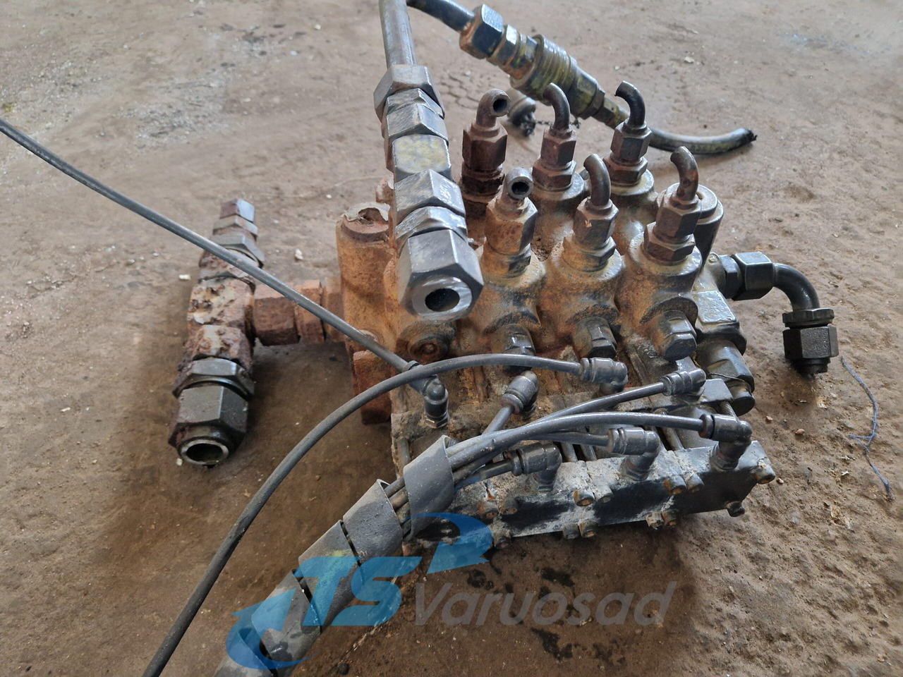 Universaalne Hydraulic control - Sistemi hidraulik për Kamioni: foto 4 Universaalne Hydraulic control - Sistemi hidraulik për Kamioni: foto 4