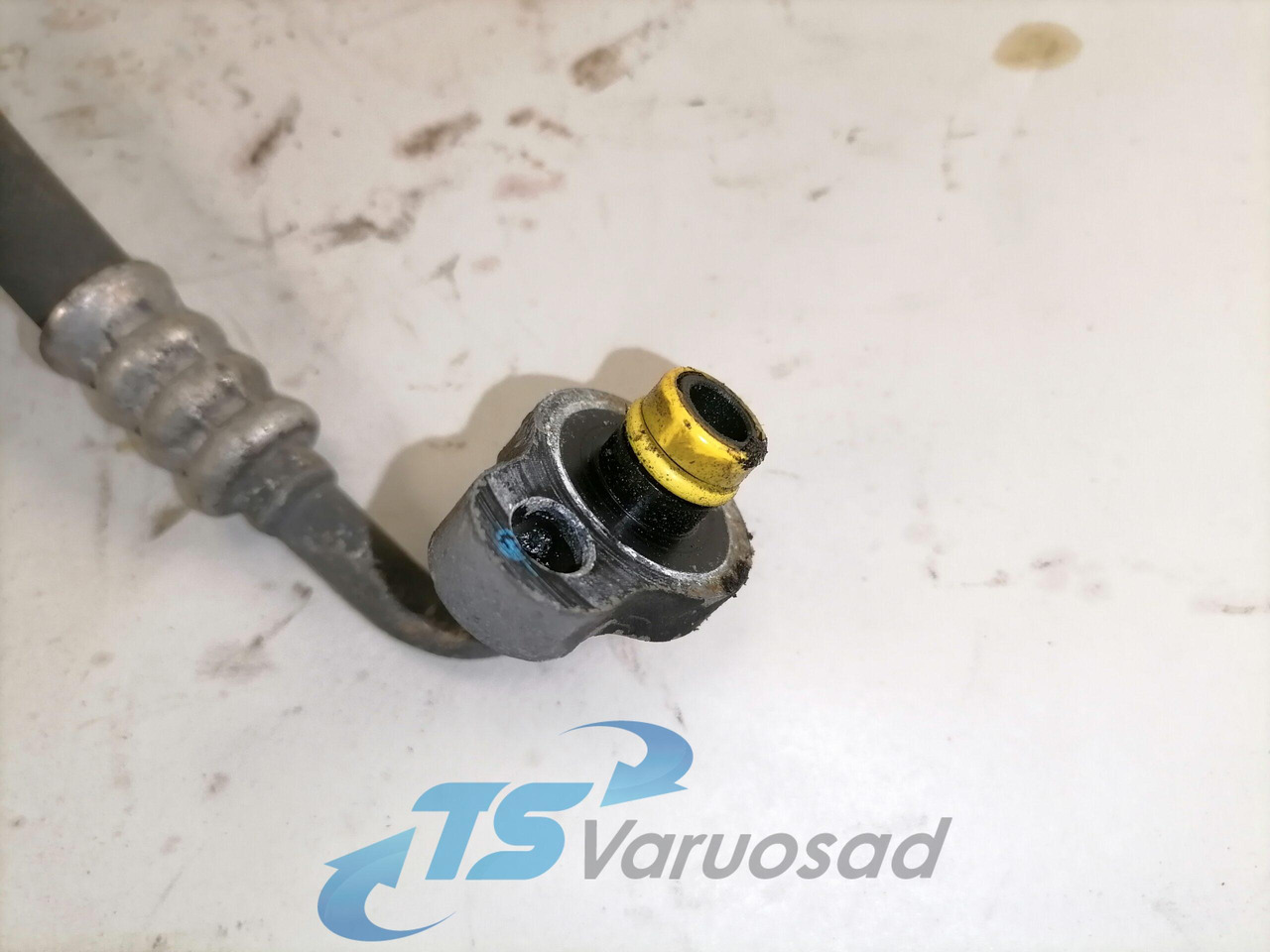 Volvo A/C pipe 84180959 - Ngrohja/ Ventilimi për Kamioni: foto 2 Volvo A/C pipe 84180959 - Ngrohja/ Ventilimi për Kamioni: foto 2