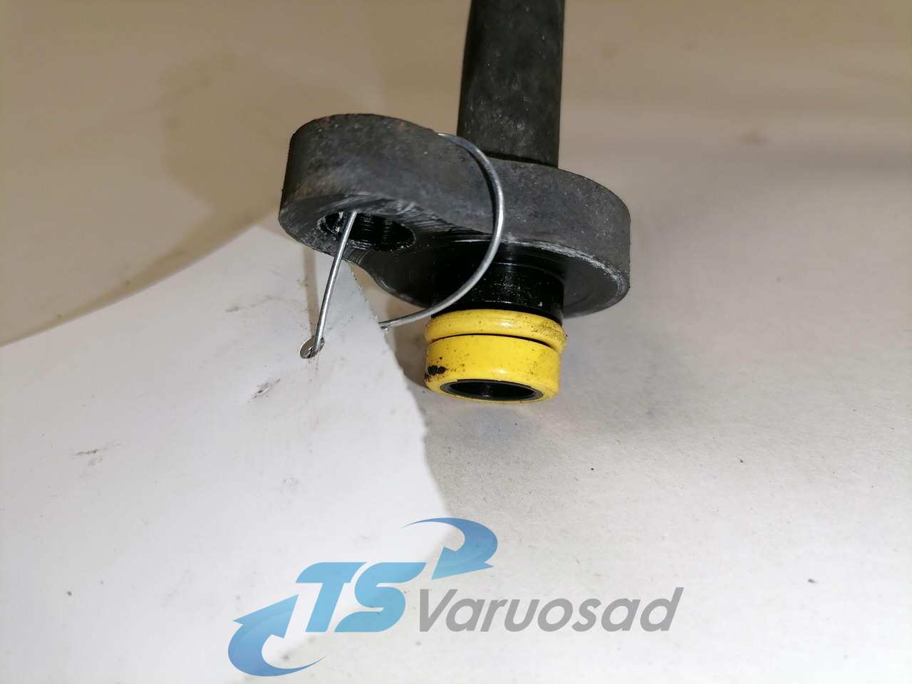 Volvo A/C pipe 84218497 - Ngrohja/ Ventilimi për Kamioni: foto 2 Volvo A/C pipe 84218497 - Ngrohja/ Ventilimi për Kamioni: foto 2