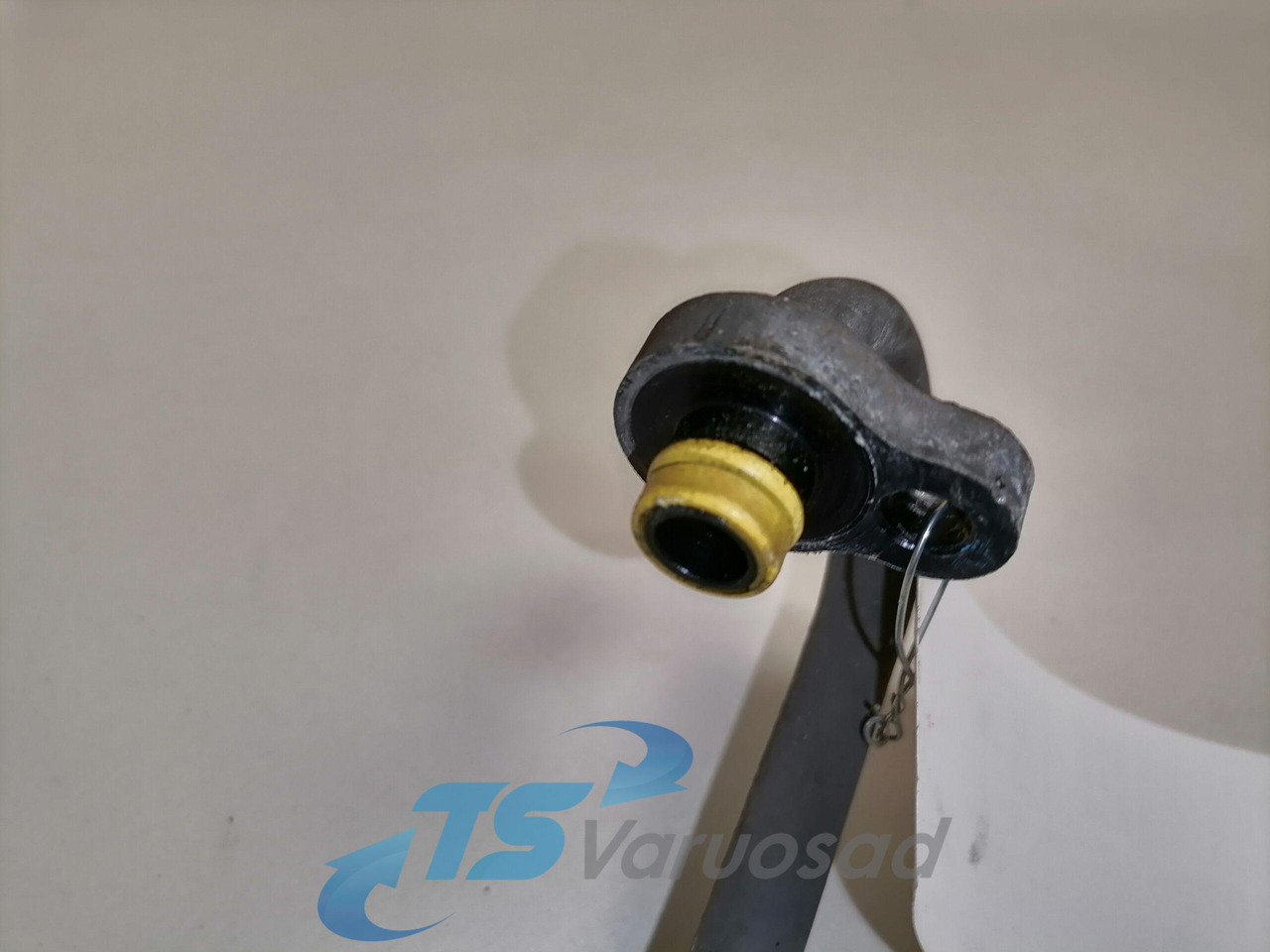 Volvo A/C pipe 84218499 - Ngrohja/ Ventilimi për Kamioni: foto 3 Volvo A/C pipe 84218499 - Ngrohja/ Ventilimi për Kamioni: foto 3