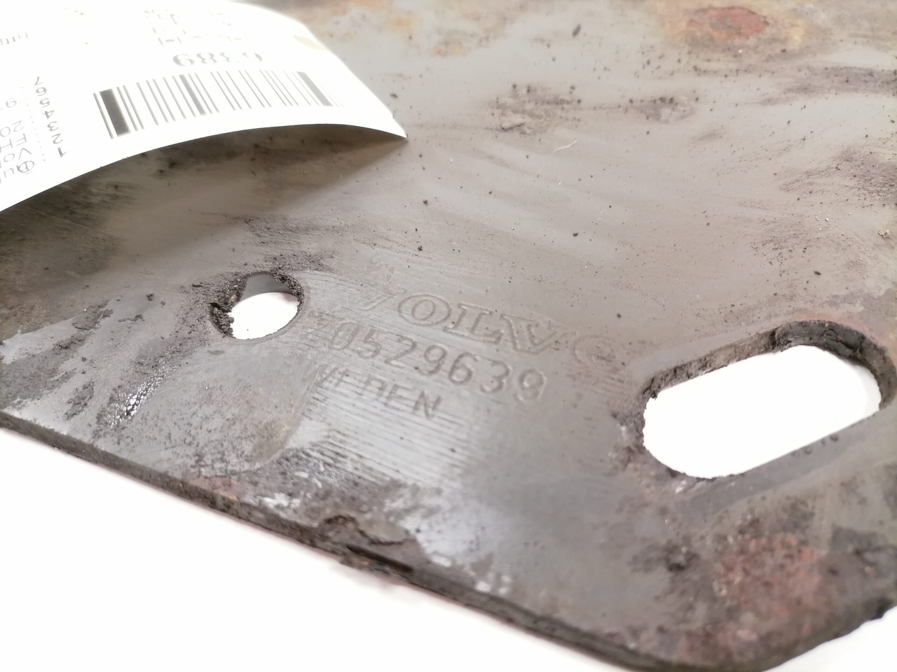 Volvo Air dryer carrier plate 20529639 - Valvul frenave për Kamioni: foto 3 Volvo Air dryer carrier plate 20529639 - Valvul frenave për Kamioni: foto 3