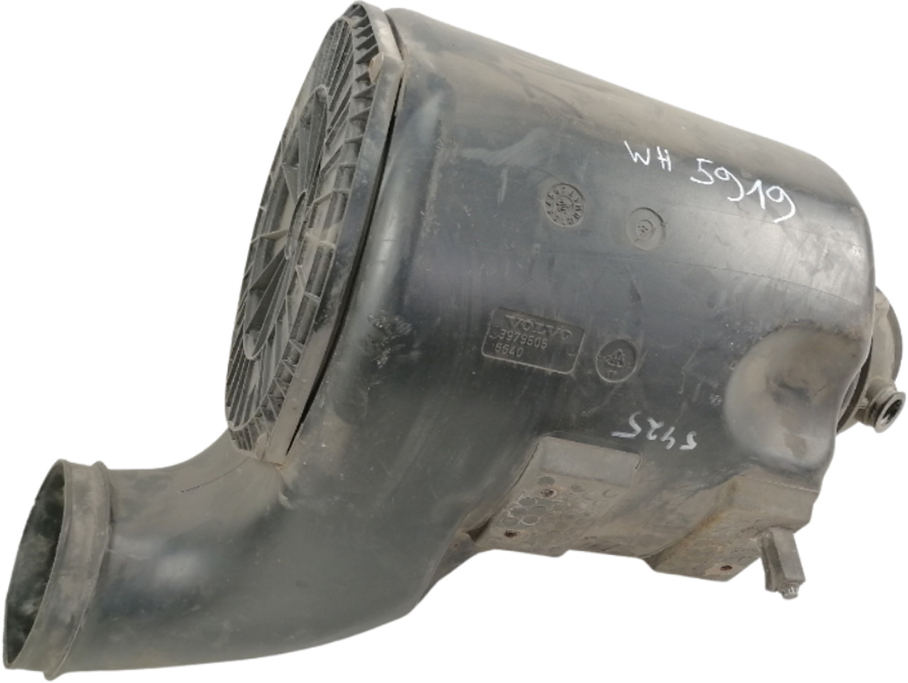 Volvo Air filter housing 3979505 - Sistemi i marrjes së ajrit për Kamioni: foto 1 Volvo Air filter housing 3979505 - Sistemi i marrjes së ajrit për Kamioni: foto 1
