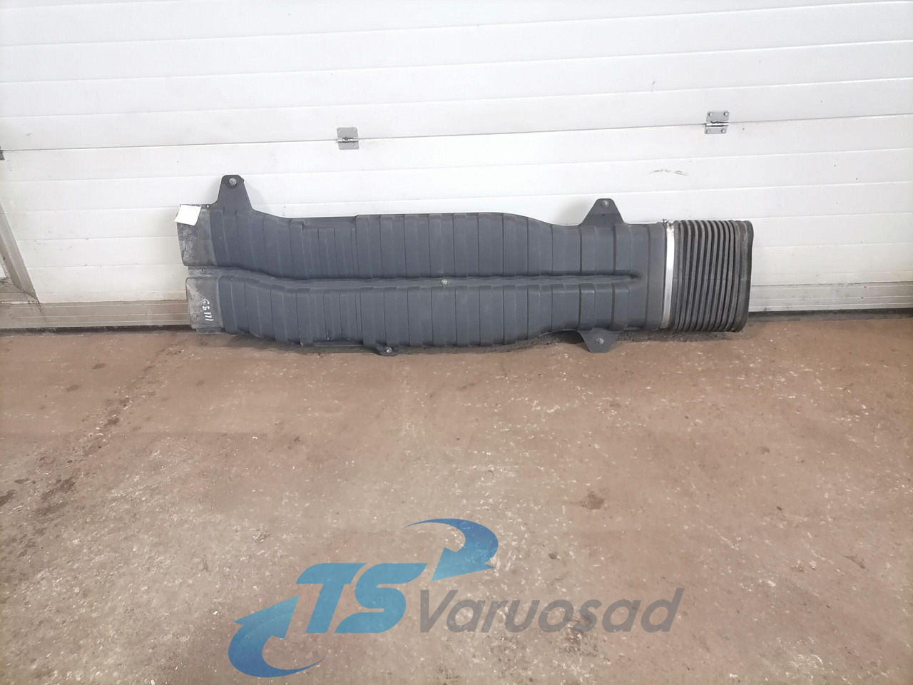 Volvo Air intake 8149274 - Sistemi i marrjes së ajrit për Kamioni: foto 2 Volvo Air intake 8149274 - Sistemi i marrjes së ajrit për Kamioni: foto 2